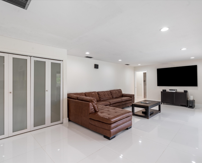 17-516 Muirfield Drive Atlantis, FL-123